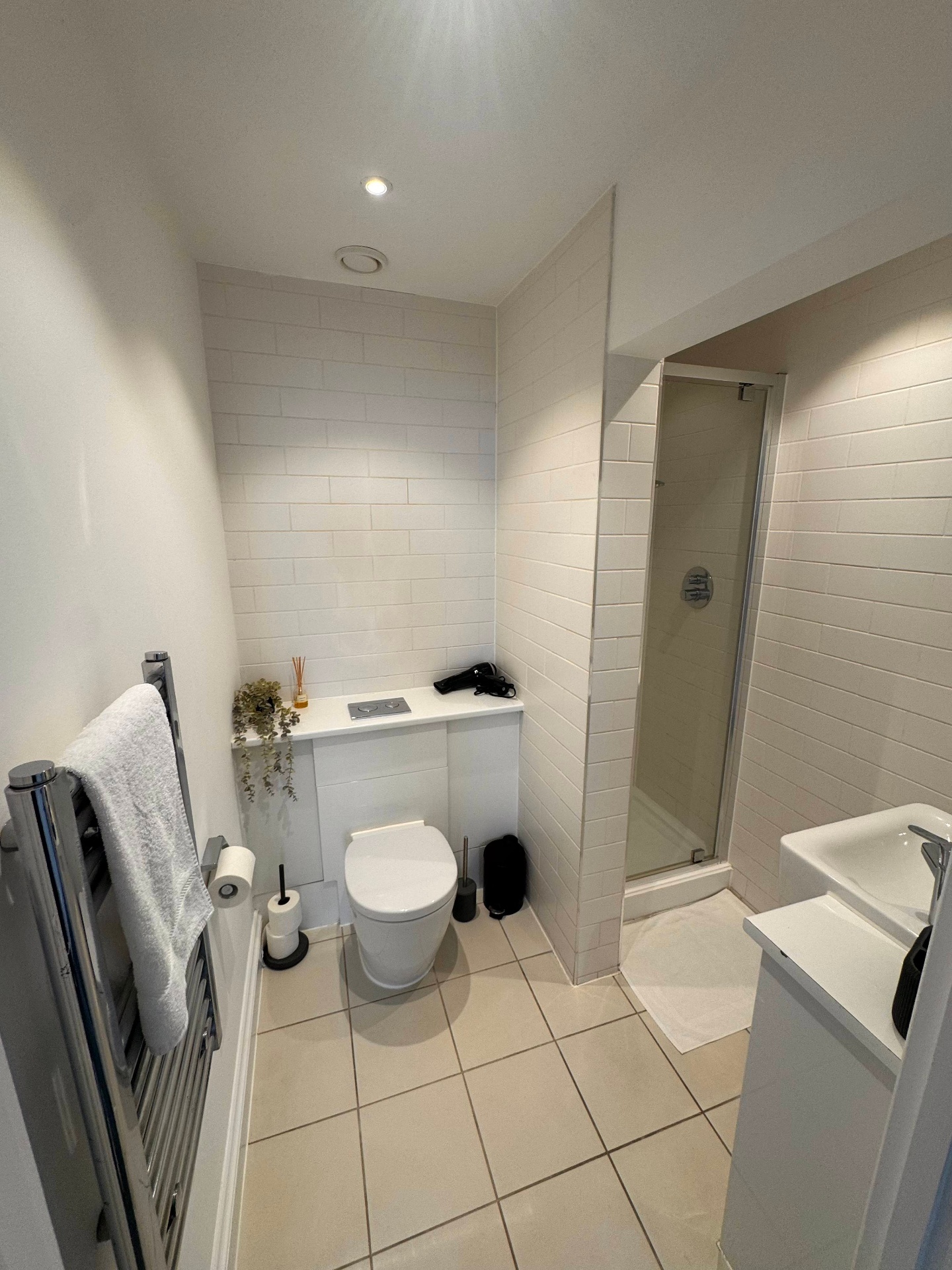Modern bathroom